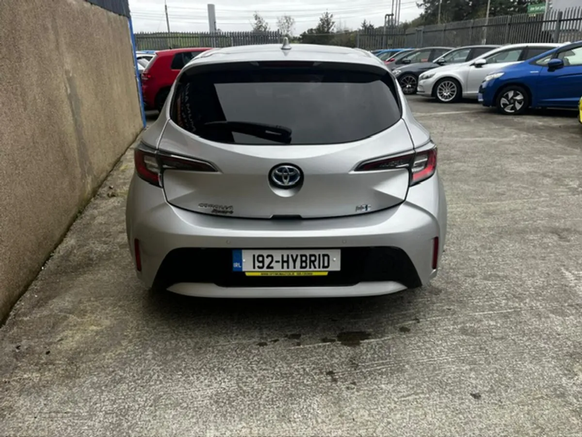 Toyota Corolla SPORT AUTOMATIC SELF CHARGING HYBRI - Image 3
