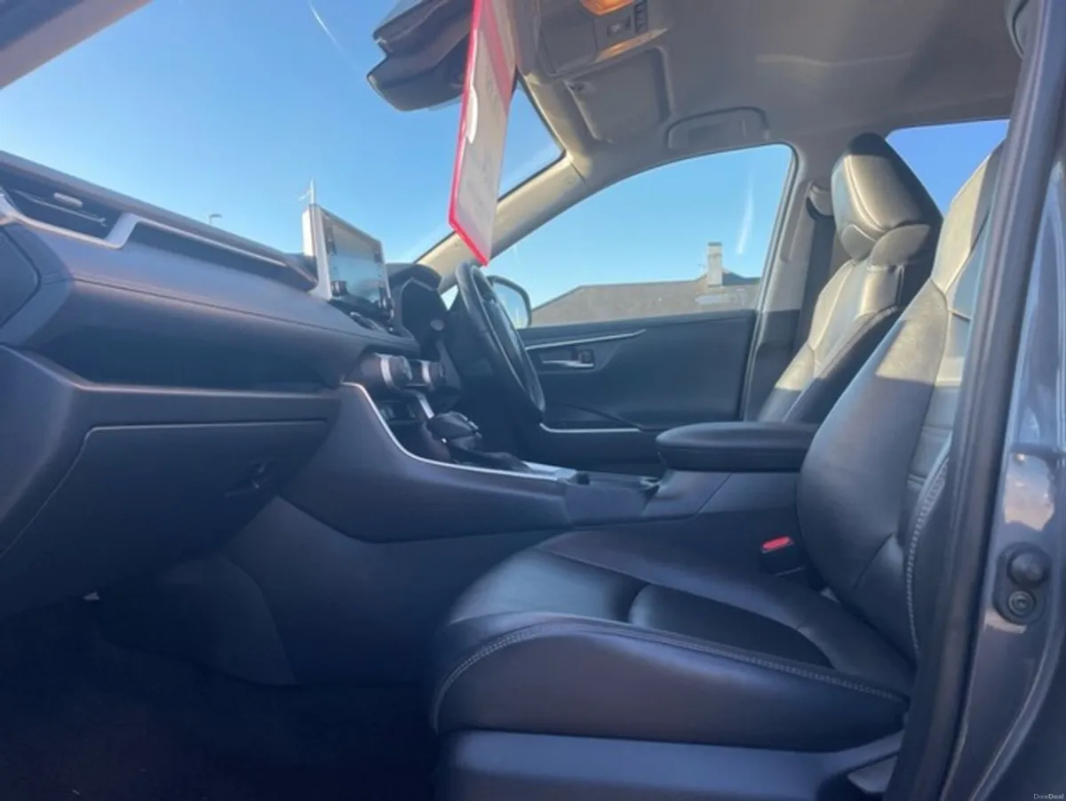 Toyota RAV4 RAV4 HYBRID SOL - Image 6