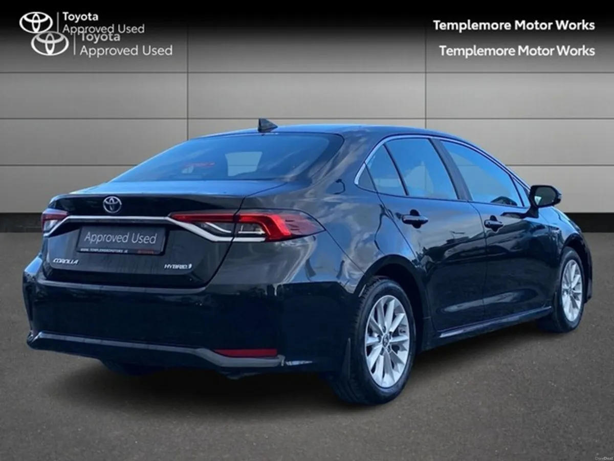 Toyota Corolla HYB LUNA SALOON 4DR AUTO - Image 2