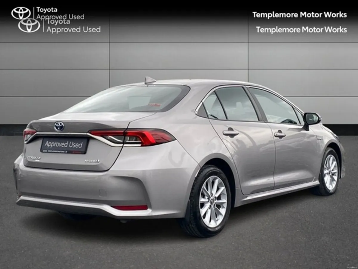 Toyota Corolla HYB LUNA SALOON 4DR AUTO HYBRID - Image 2