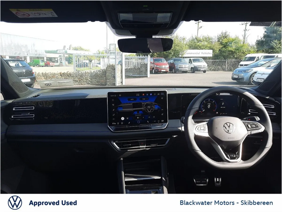 Volkswagen Tiguan R-LINE 2.0TDI 150BHP DSG AUTOMAT - Image 3