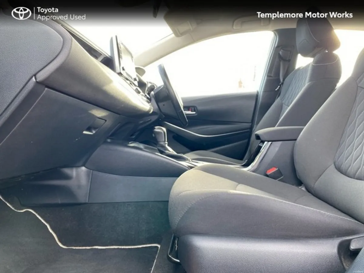 Toyota Corolla HYB LUNA SALOON 4DR AUTO HYBRID - Image 6