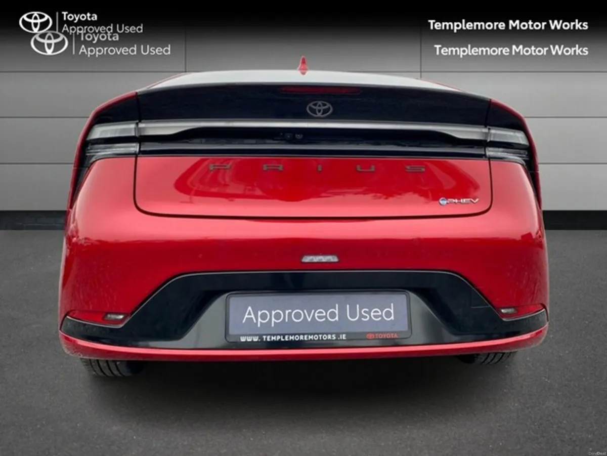 Toyota Prius 2.0 - Image 4