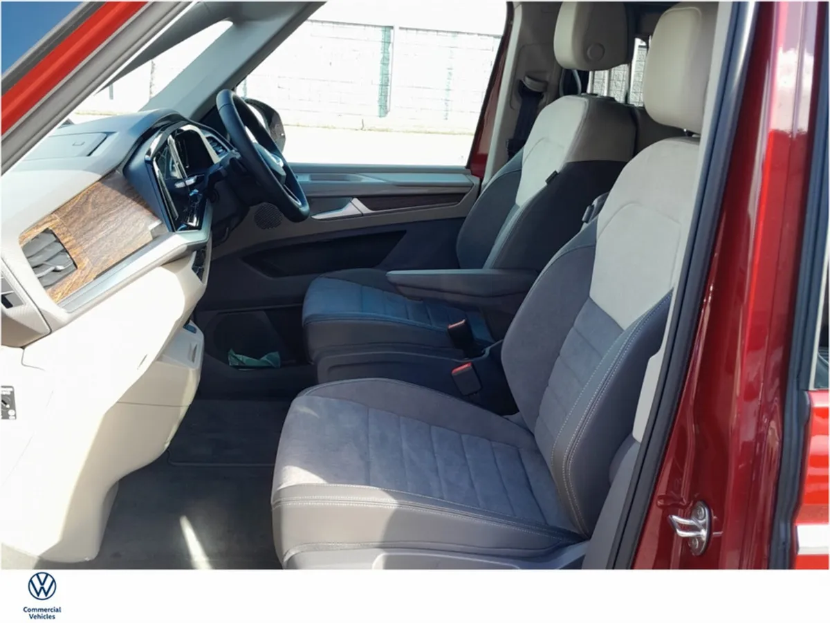 Volkswagen Multivan T7 STYLE PHEV 245HP A6A LOH Or - Image 4