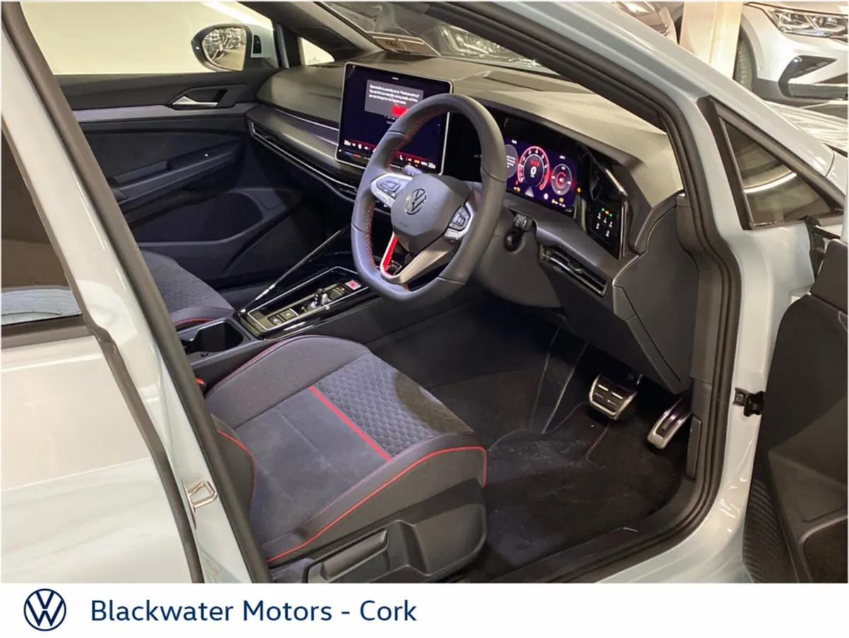 Volkswagen Golf GTI Clubsport 2.0 TSI 300BHP 7 spe - Image 4