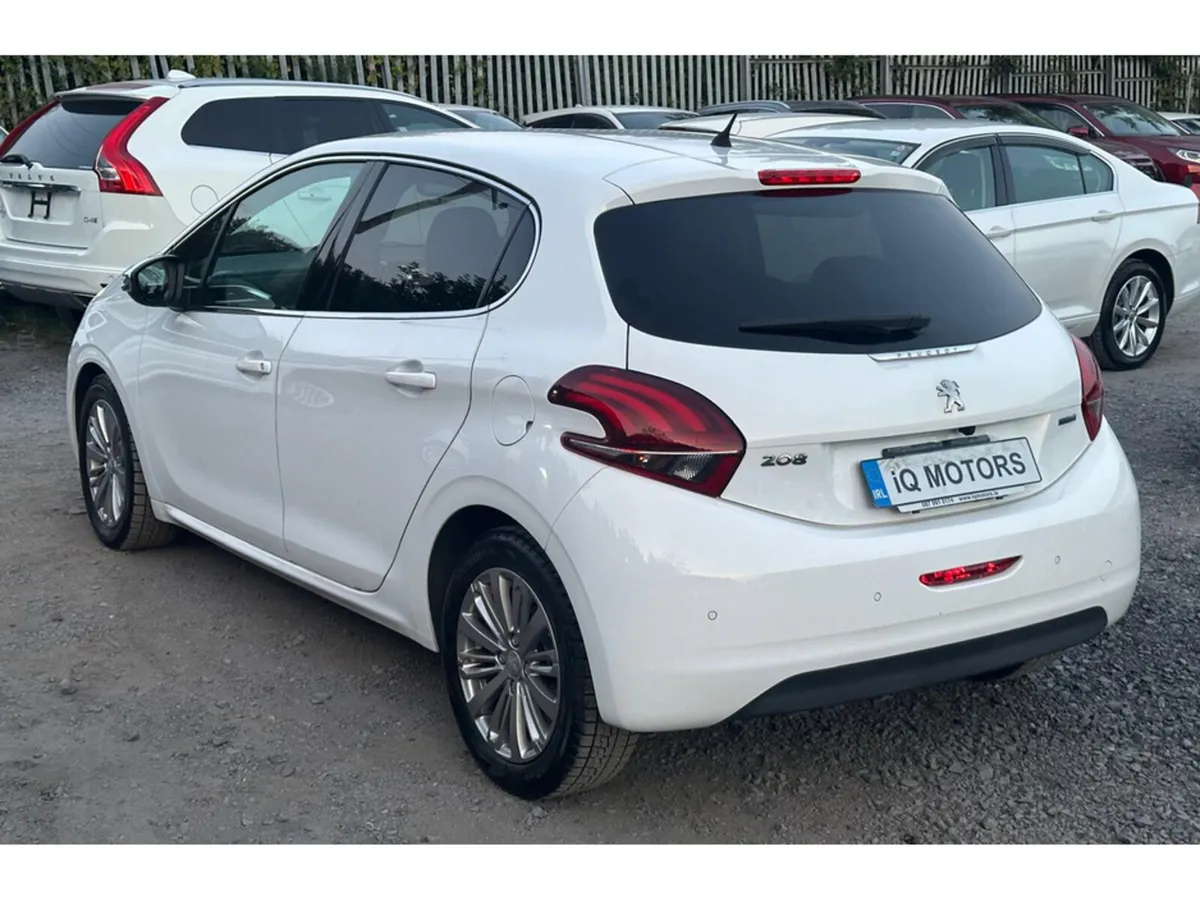 Peugeot 208 1.2 Automatic Low Mileage (8577) - Image 4