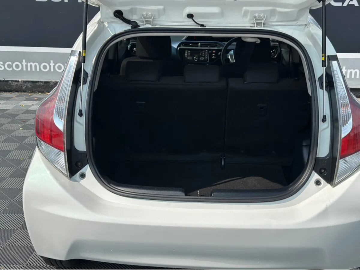 Toyota Aqua Auto - Image 3