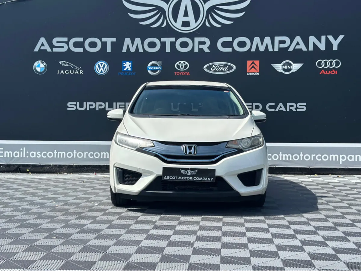 Honda Fit Hybrid - Image 4