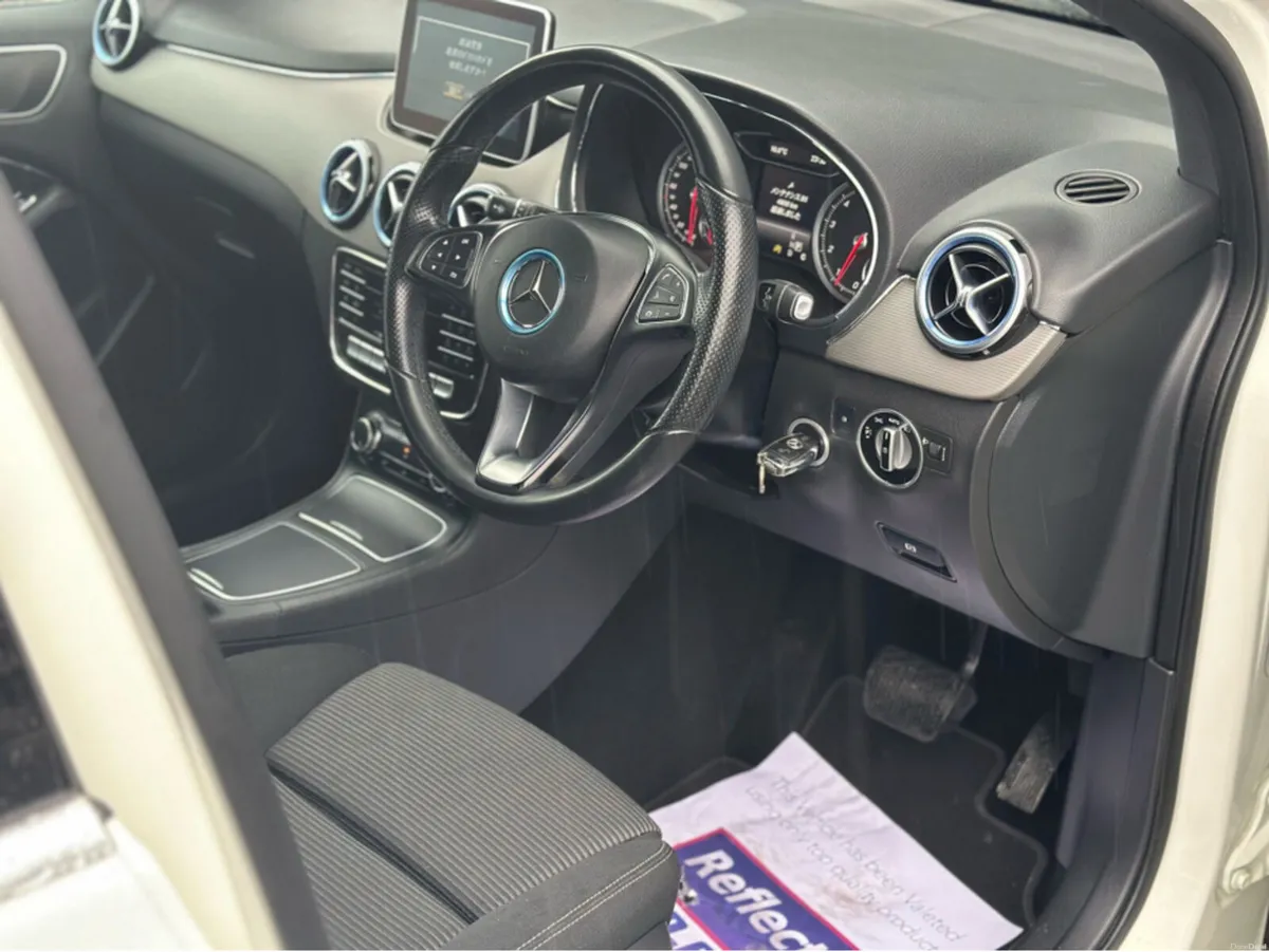 Mercedes-Benz B-Class 1.6 PETROL AUTOMATIC - Image 2