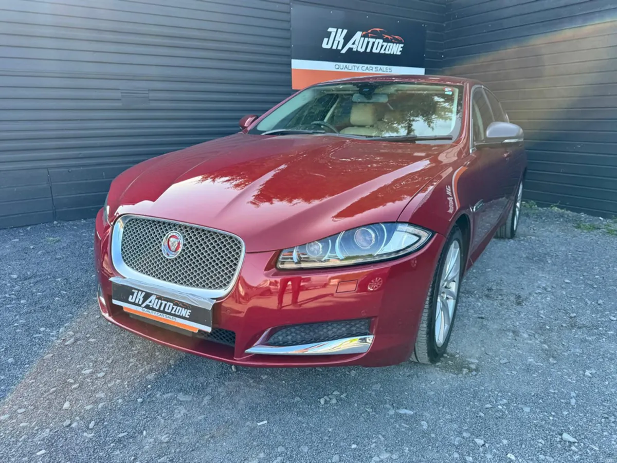 Jaguar XF 2.0 LUXURY HIGH SPEC - Image 3
