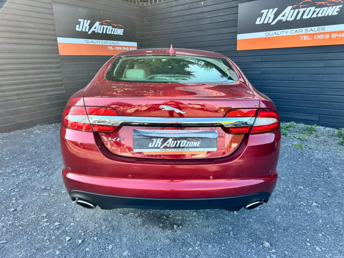 Jaguar XF 2.0 LUXURY HIGH SPEC - Image 4