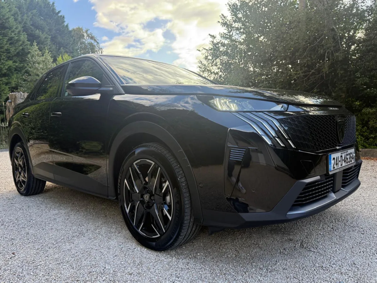 Peugeot 3008 ALLURE 1.2 MHEV 136 - Image 1
