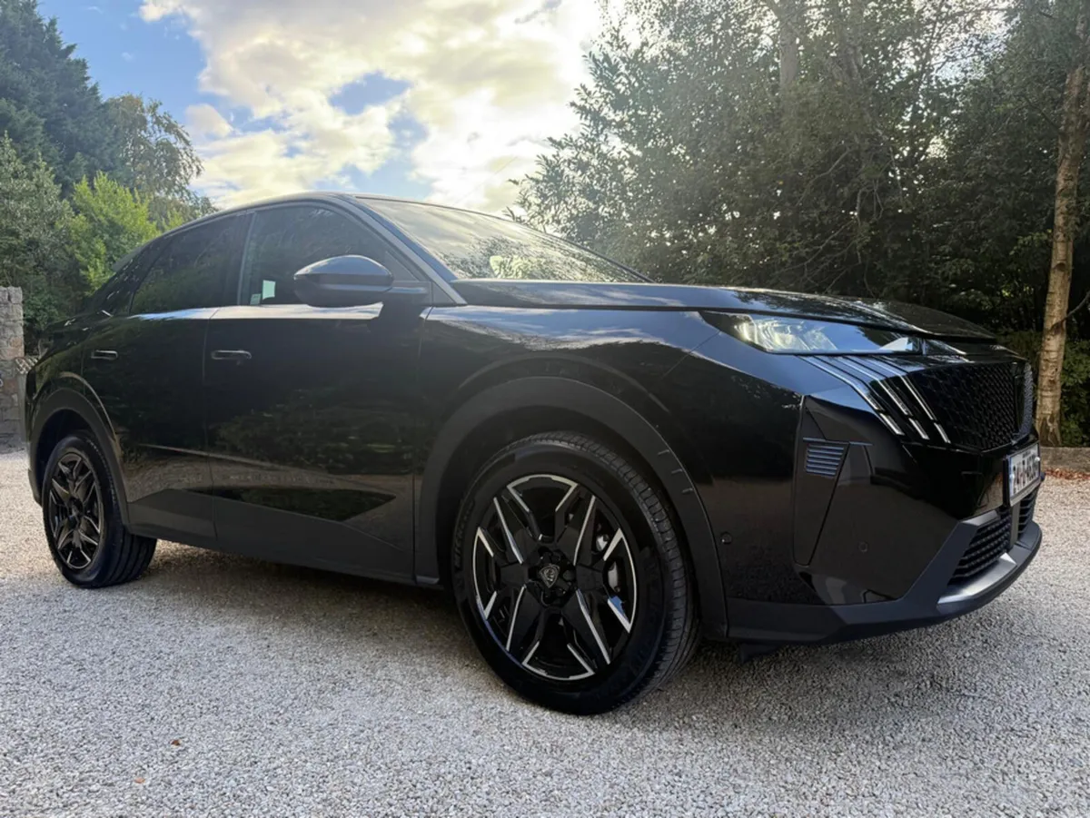 Peugeot 3008 ALLURE 1.2 MHEV 136 - Image 2