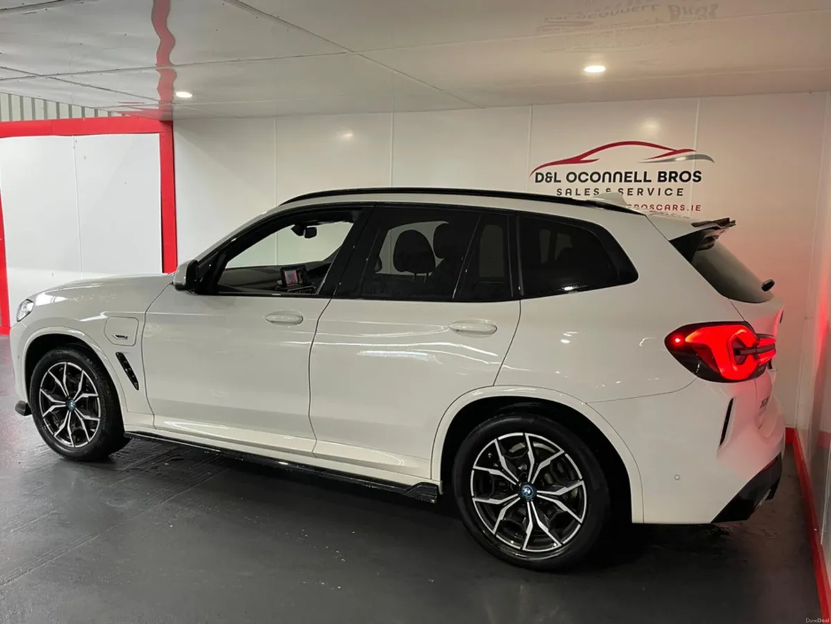 BMW X3 XDRIVE30E M SPORT AUTO - Image 2