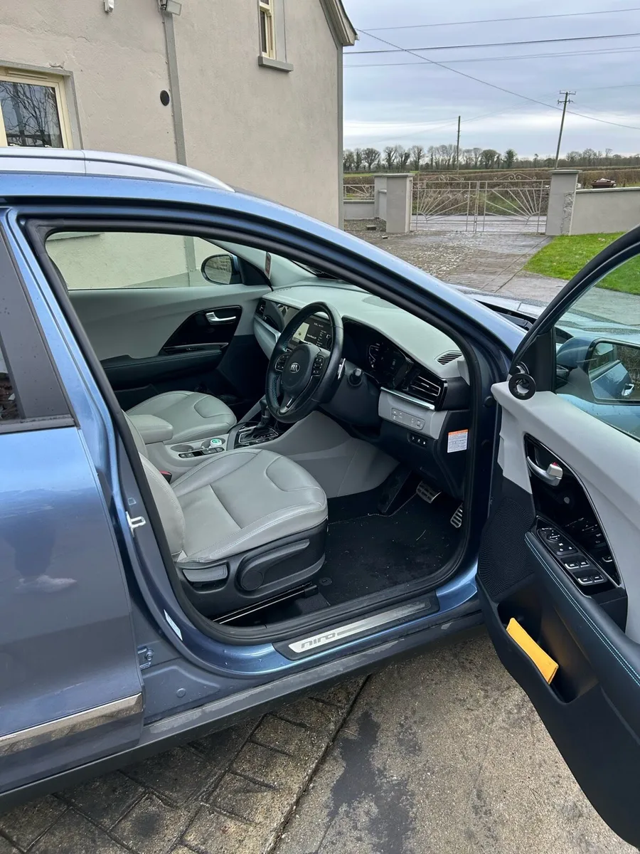 2021 Kia Niro - Image 4