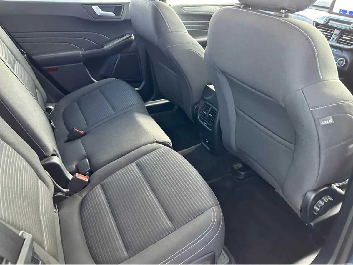 Ford Kuga TITANIUM 2.5 PHEV 225 S6.2 CT 4DR - Image 4