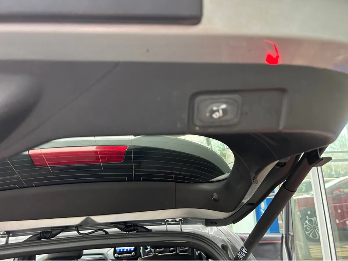 Ford Puma ST-LINE X 5DR 1.0T 125 MHEV M6 F - Image 2