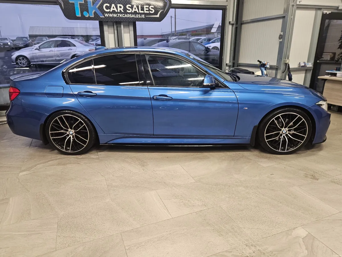 18 BMW 3 SERIES M-SPORT WITH M-PERFORMANCE KIT - Image 4