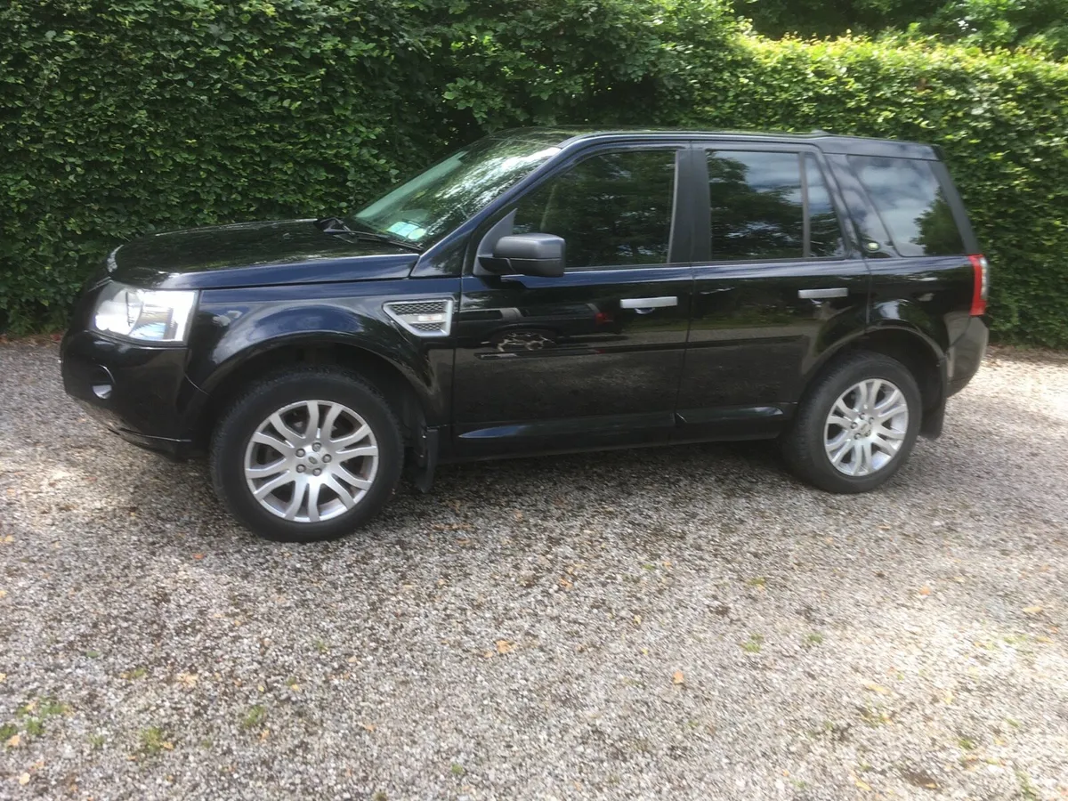 Land Rover Freelander 2008 Automatic 4x4 - Image 2