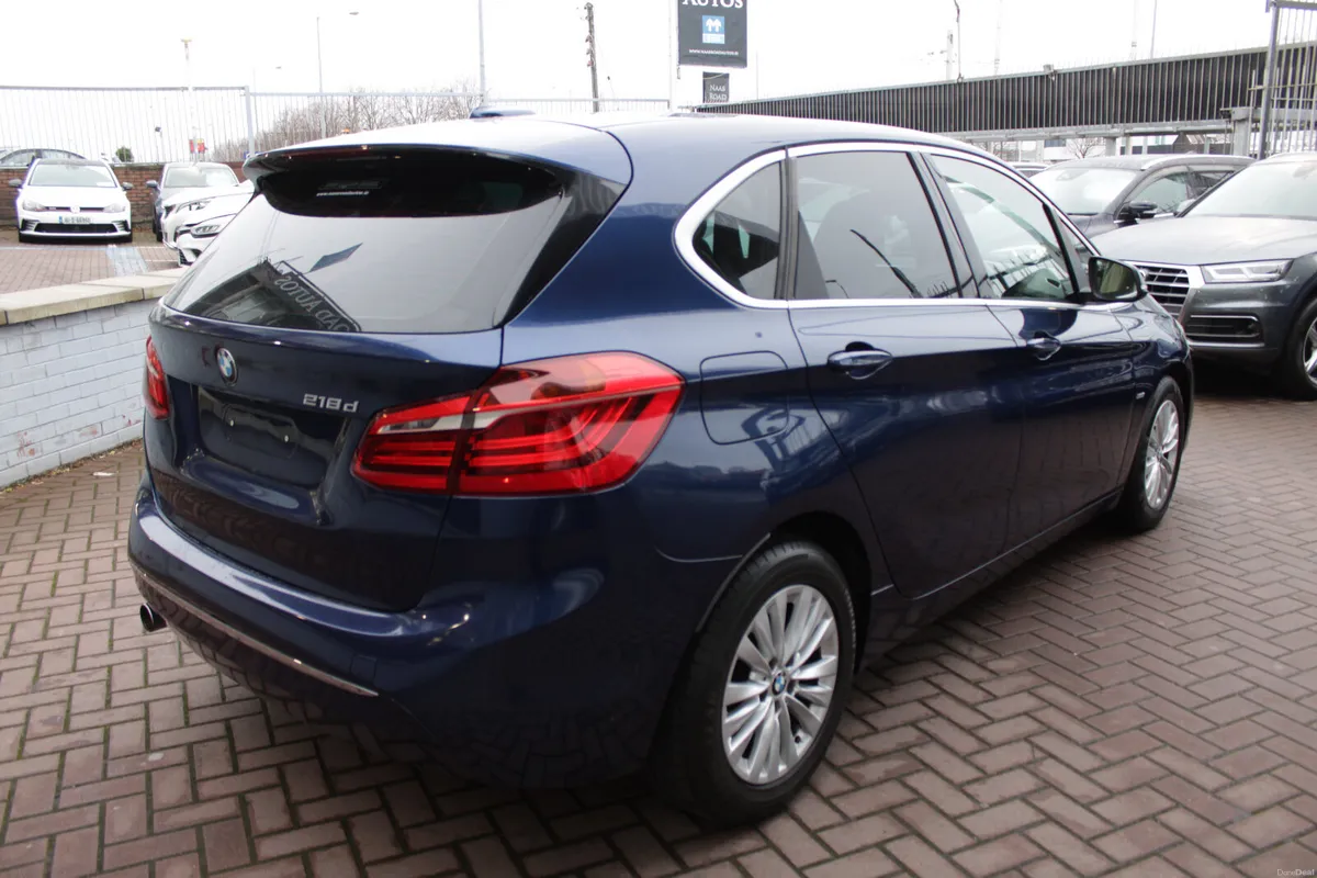 2.0D SE LUXURY EDITION 5DR ESTATE AUTOMATIC WITH O - Image 4