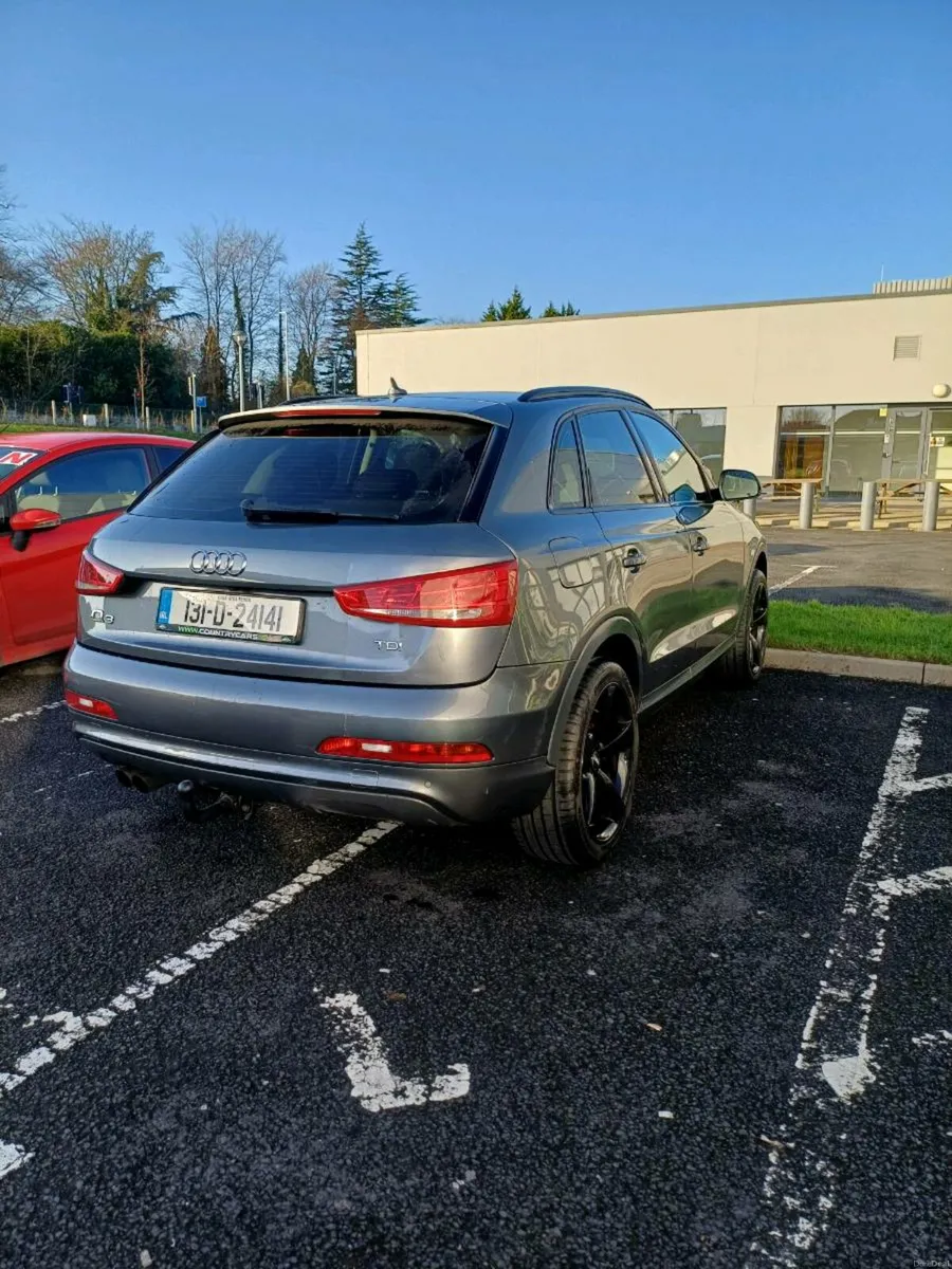 Audi Q3 black edition - Image 2