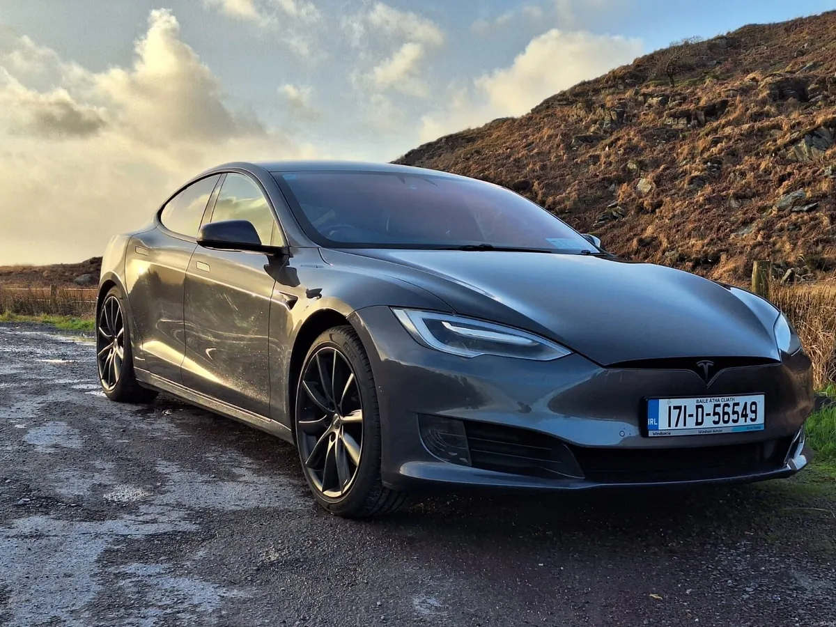 Tesla Model S - Tesla Fast Charging for Life - Image 1