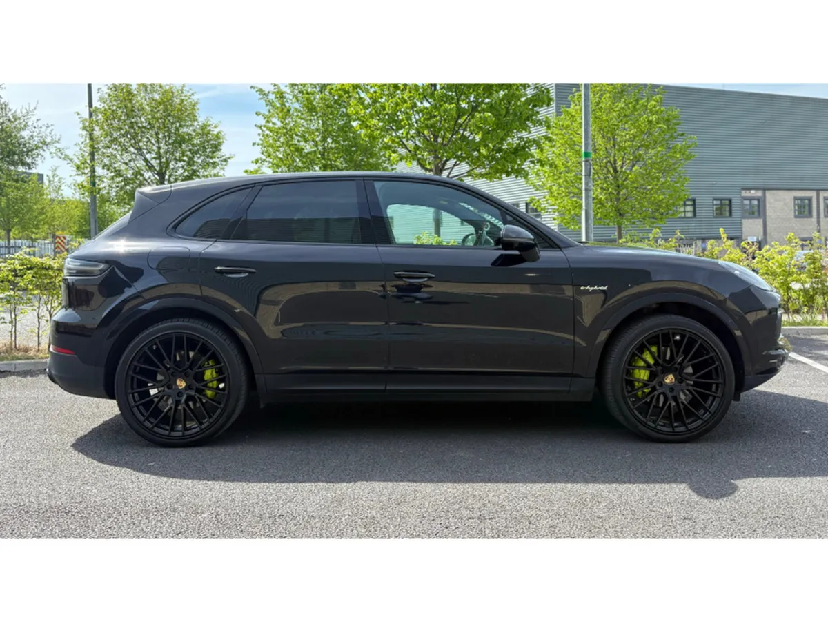 Porsche Cayenne V6 E-HYBRID AUTO 456BHP *1 OWNER * - Image 6