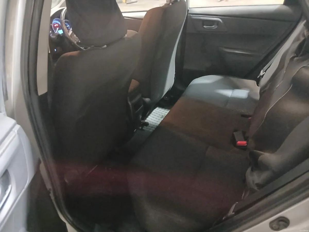 Toyota Auris - Image 3