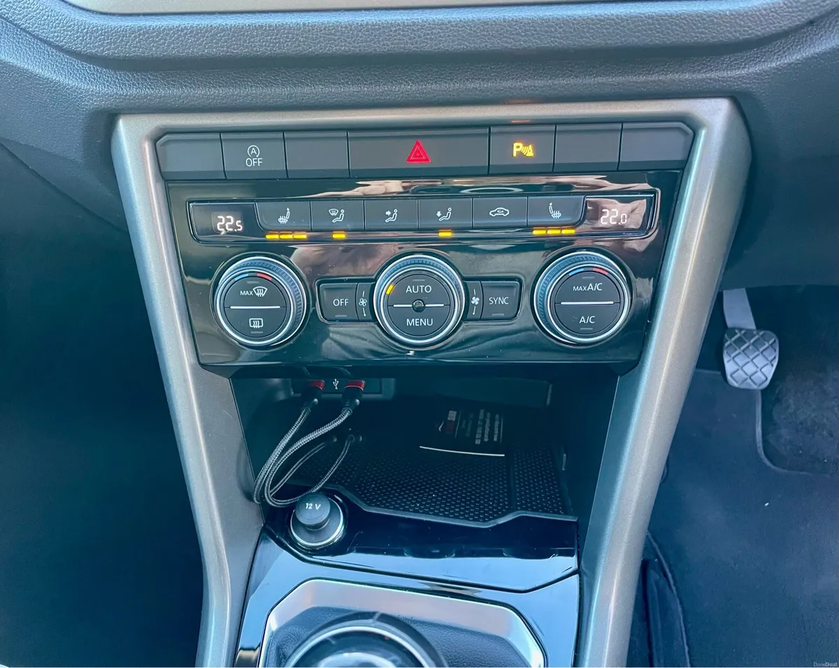 VW T Roc SUV -211 Design Model - Image 3