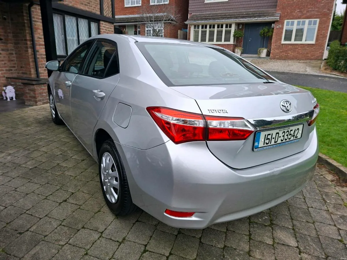 TOYOTA COROLLA 1.4 DIESEL SALOON 2015 VERY CLEAN - Image 4