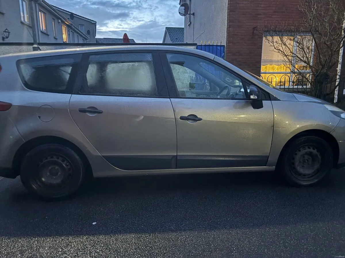 Renault  scenic - Image 4