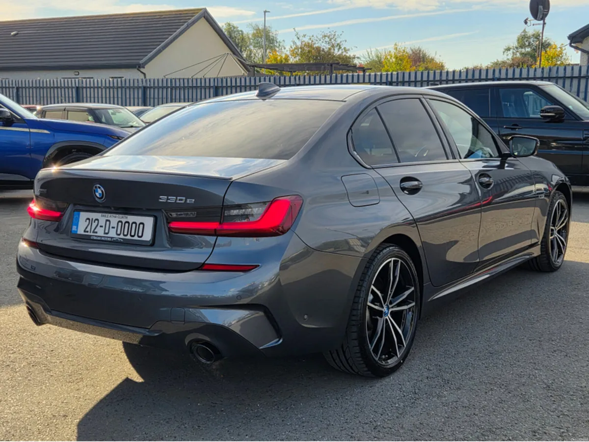 BMW 3-Series M-SPORT PRO EDITION X-DRIVE AUTO - Image 4