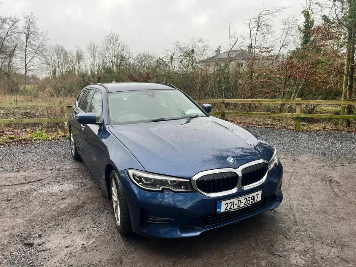 BMW 3-Series 2022 - Image 4