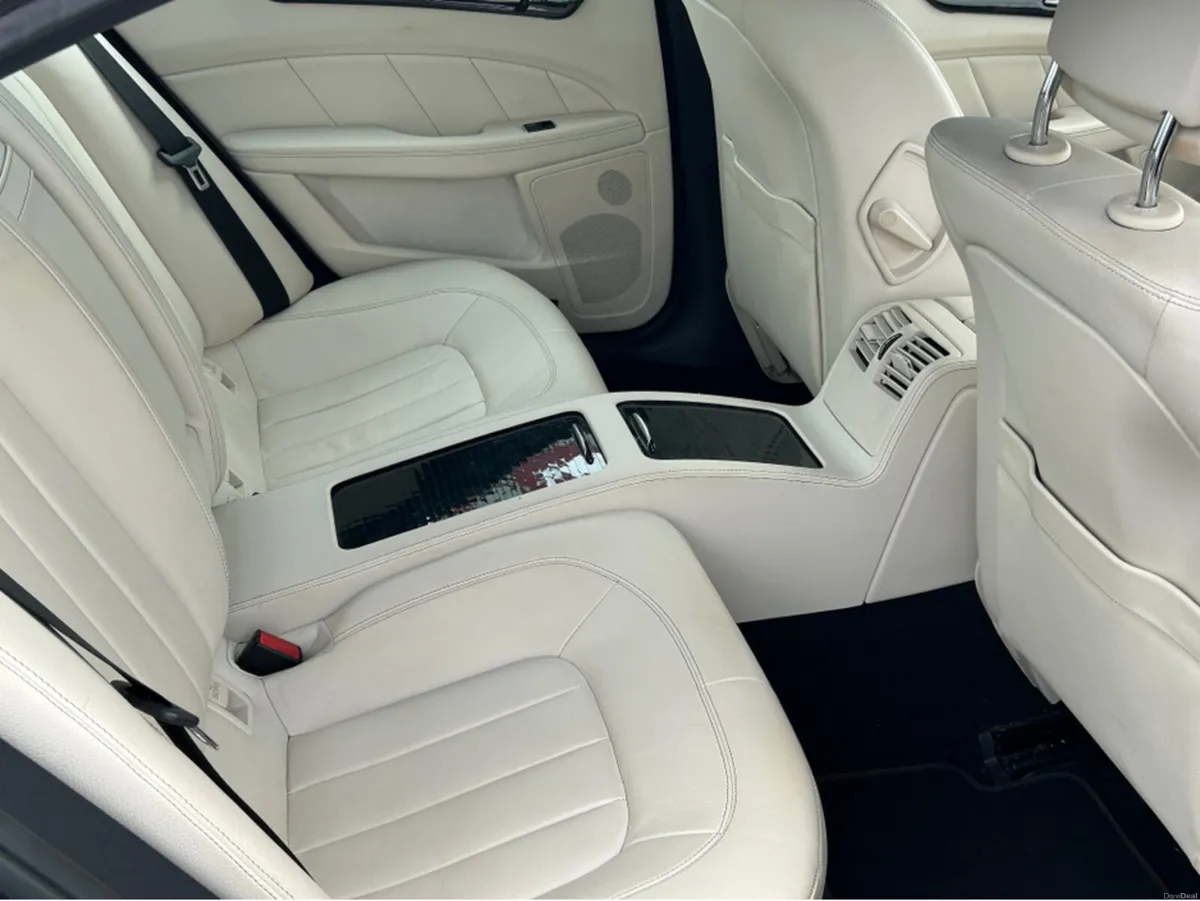 Mercedes-Benz CLS 220 D AMG LINE *Porcelain Leathe - Image 3