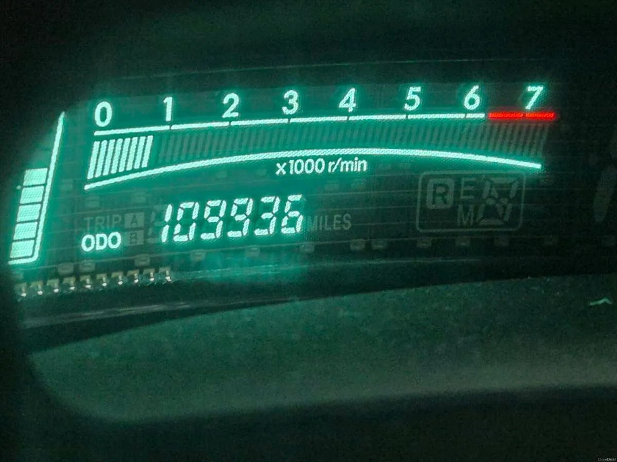 2006Toyota Yaris - Image 4