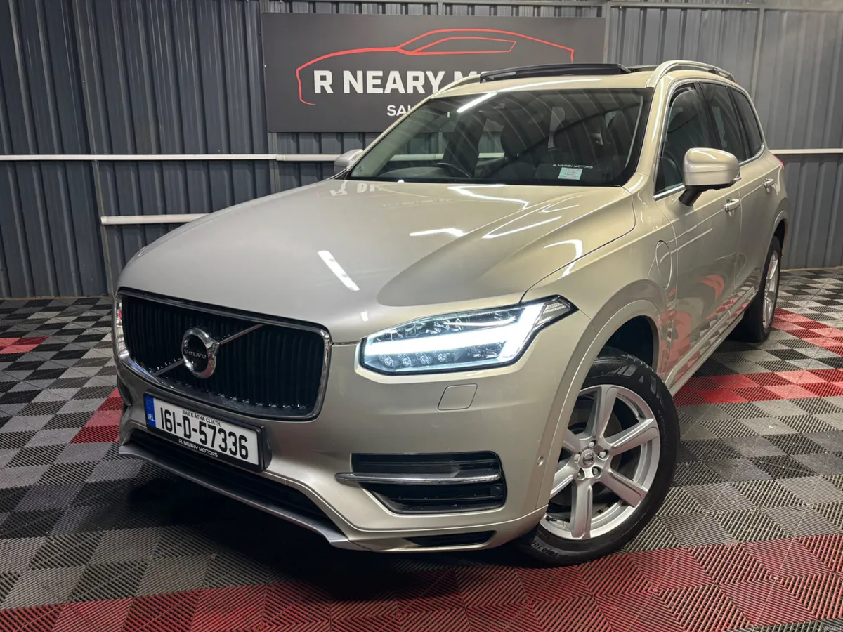 2016 Volvo XC90 7 Seat Hybrid MOMENTUM - Image 1