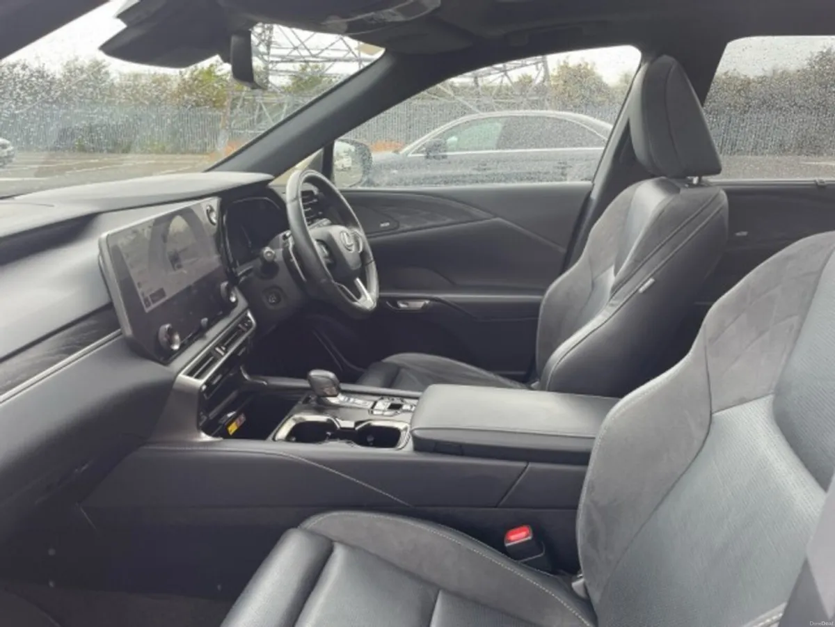 Lexus RX450H+ RX 450H+ Premium Plug-In Hybrid // P - Image 6