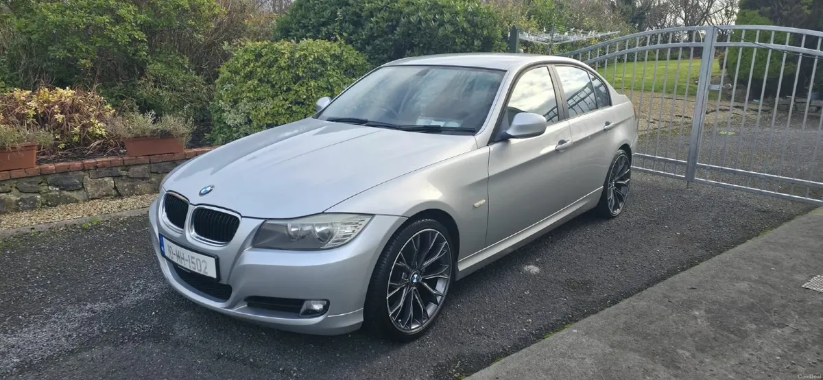 BMW 3-Series 2010 - Image 1