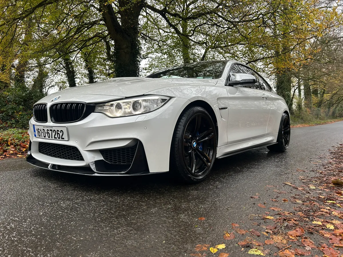 161 BMW M4 DCT F82 MINERAL WHITE LOW KMS FINANCE - Image 3