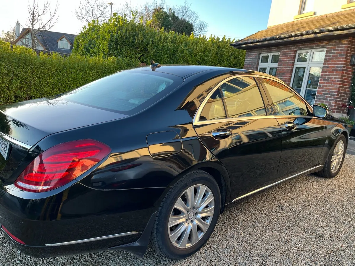Stunning Mercedes-Benz S300 Bluetec Diesel Hybrid - Image 4