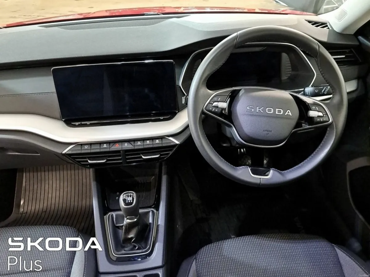 Skoda Octavia Selection 1.5TSI 115HP - Image 2