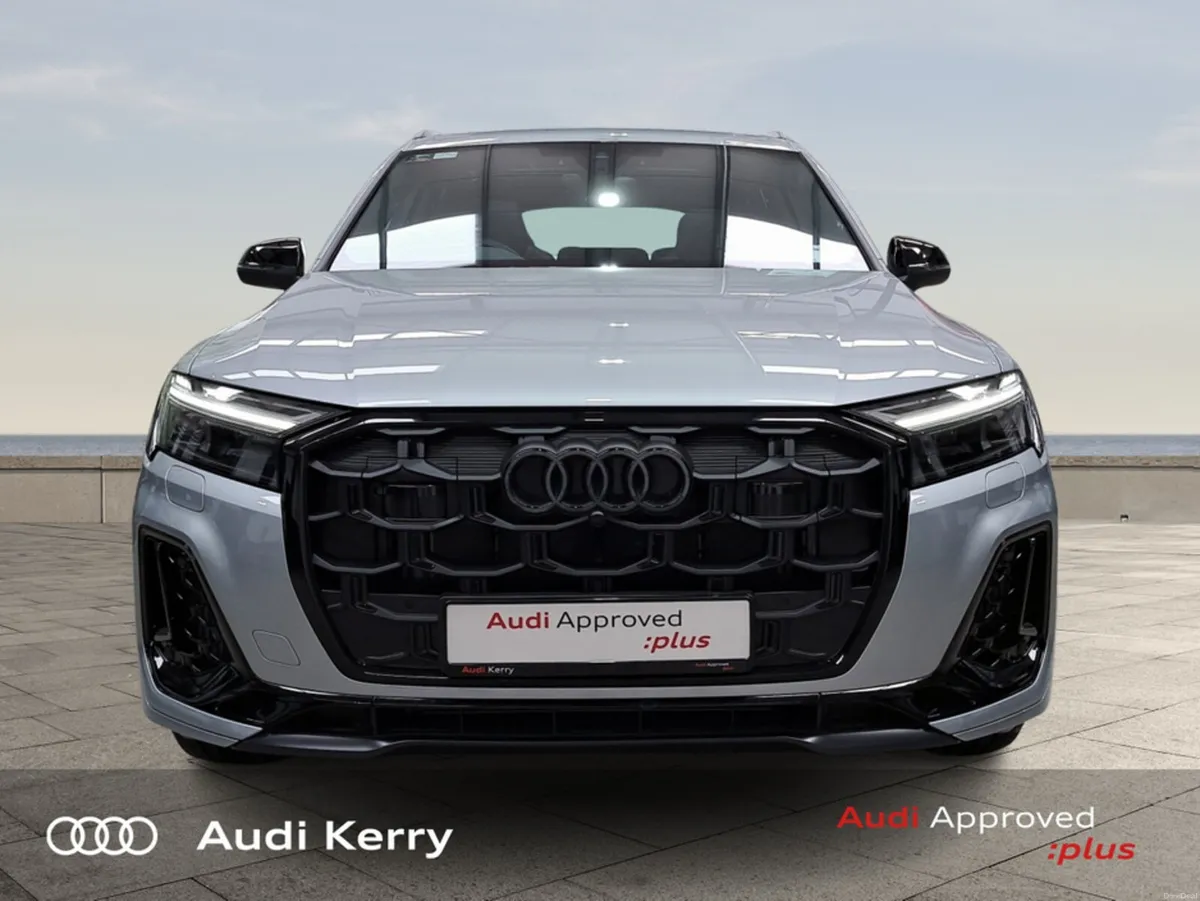 Audi Q7 COMPETITION 60 TFSIE QUATTRO - Image 2