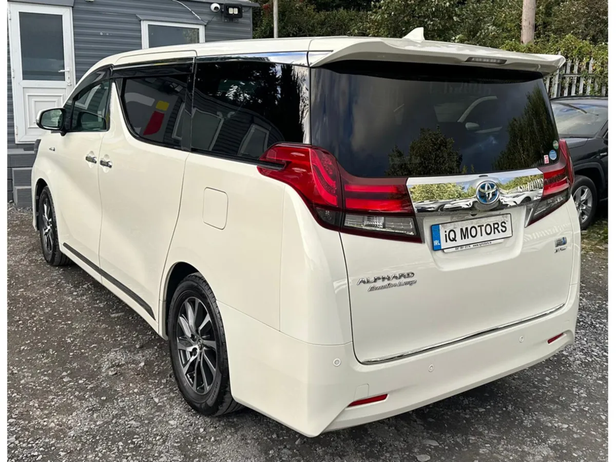 Toyota Alphard Executive Lounge 2.5 Petrol Hybrid - Image 4