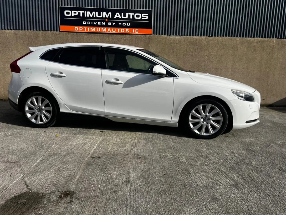 Volvo V40 Volvo V40 T4 1.6 petrol automatic - Image 1
