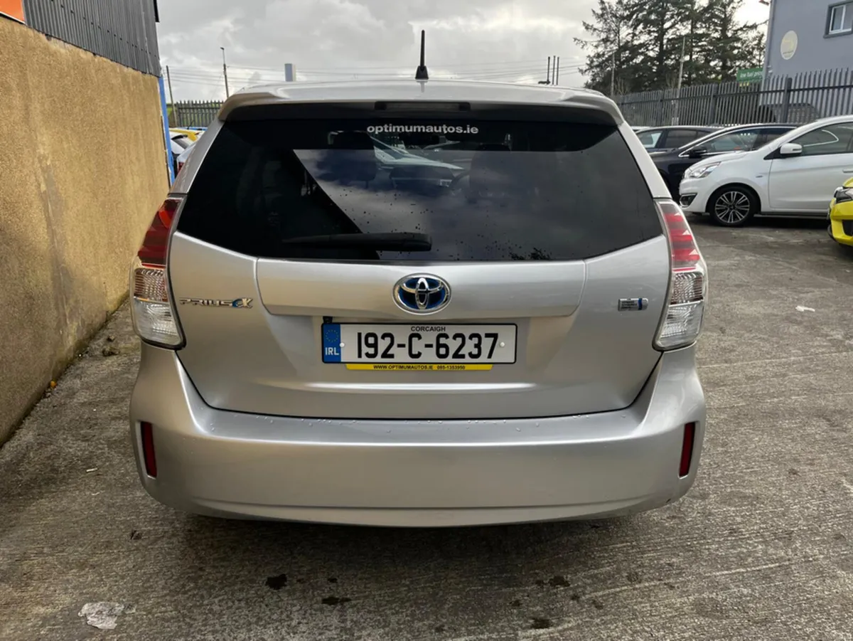 Toyota Prius Toyota Prius Alpha 1.8 self charging - Image 3