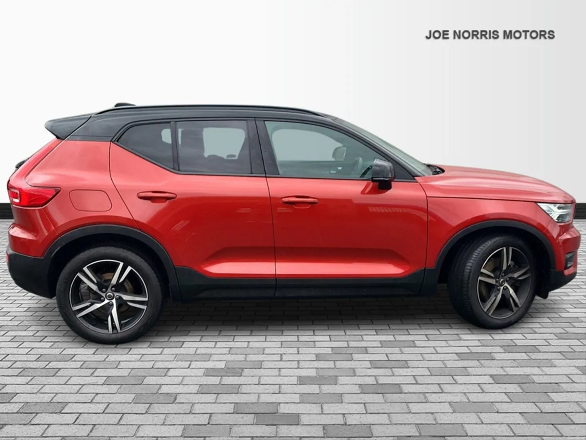 Volvo XC40 R-DESIGN T4 RECHARGE PHEV AUTO - Image 4