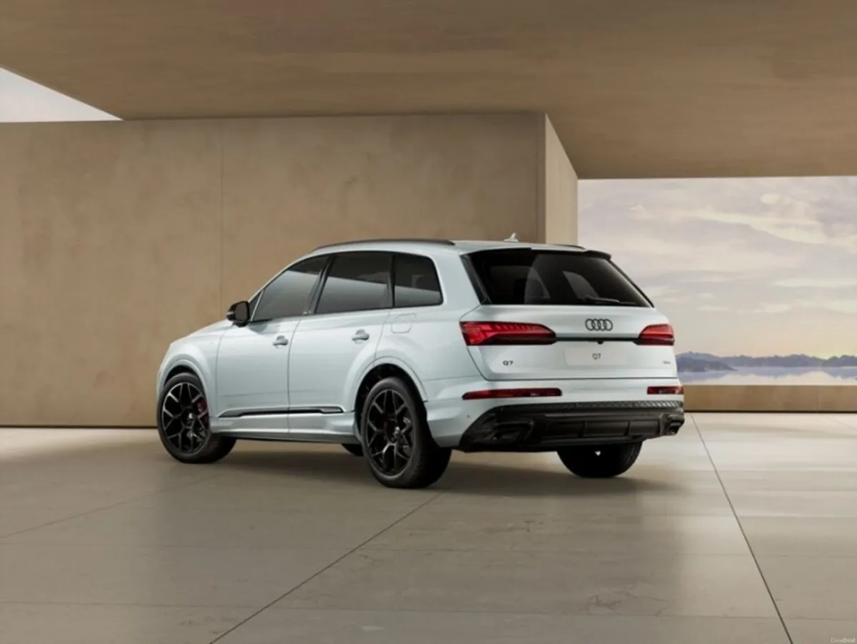 Audi Q7 SUV COMPETITION 60TFSI E QUATTRO AUTOMATIC - Image 5