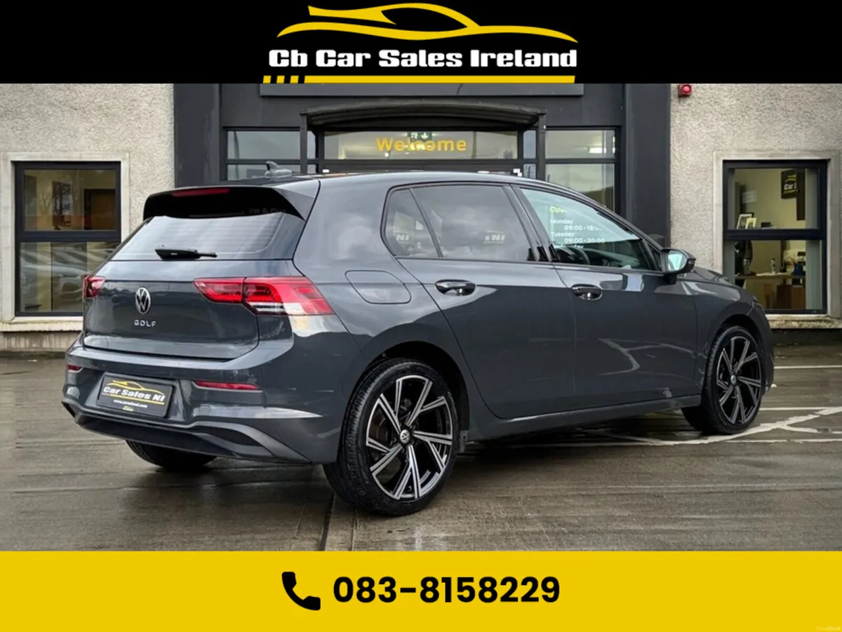 Volkswagen Golf 2.0 TDI Life Hatchback 5dr Diesel - Image 3