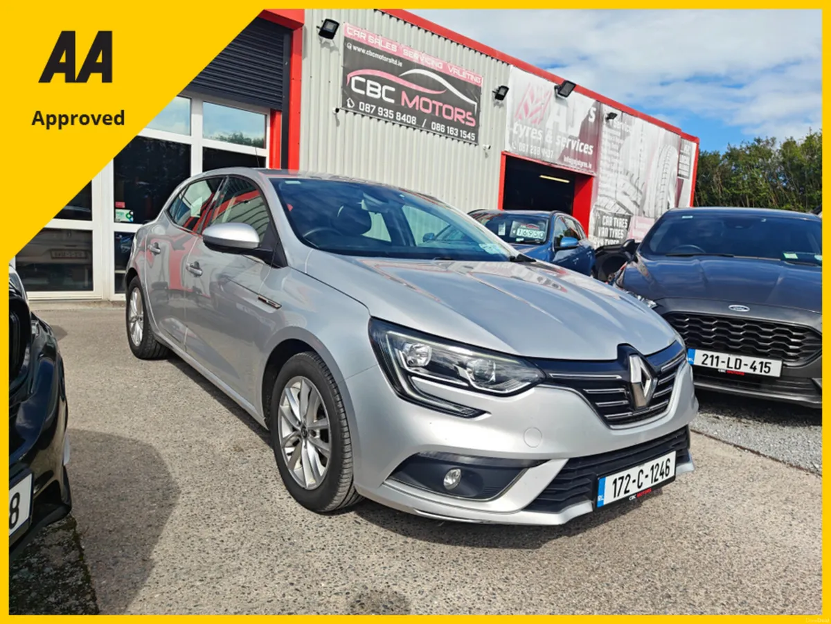 Renault Megane DYNAMIQUE NAV Low Kms - Image 2