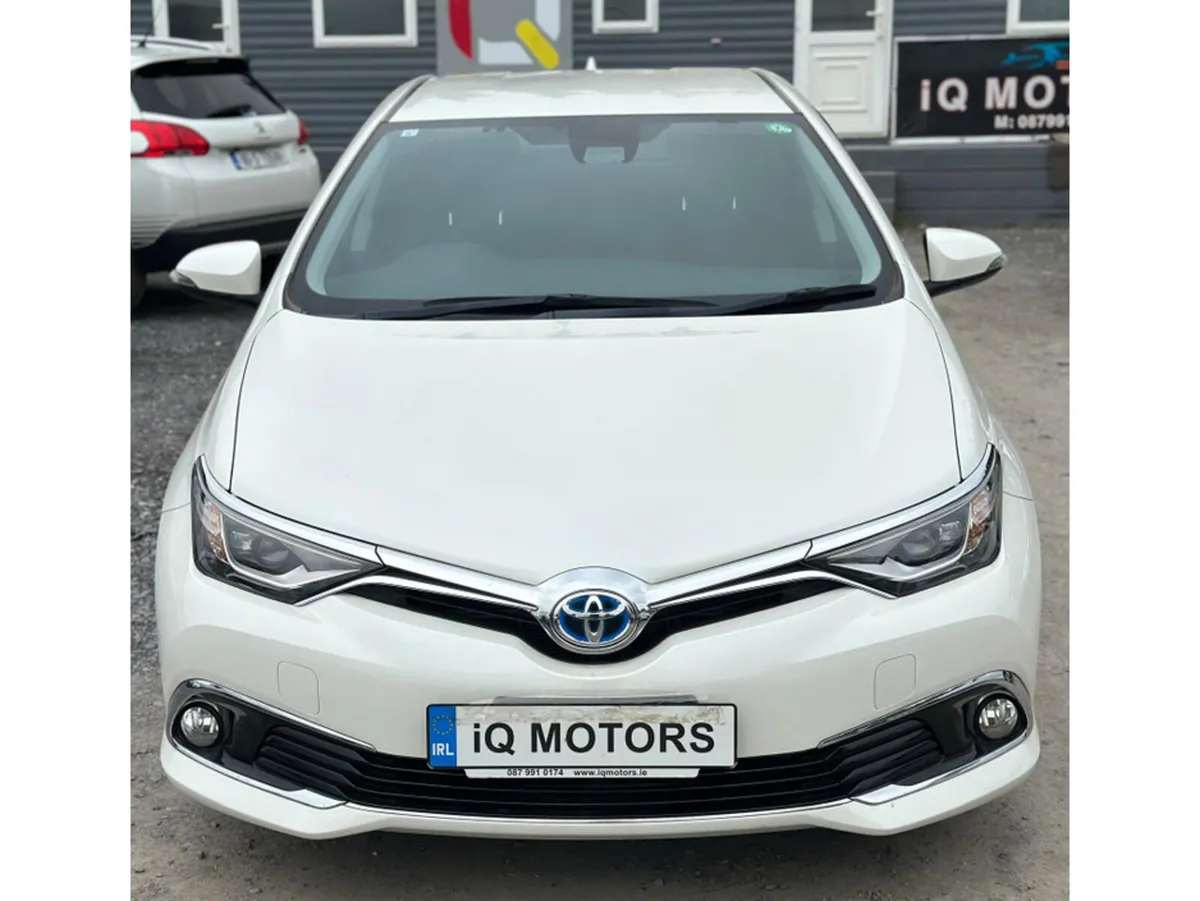 Toyota Auris 1.8L Pertol Hybrid Low Mileage (5355) - Image 2